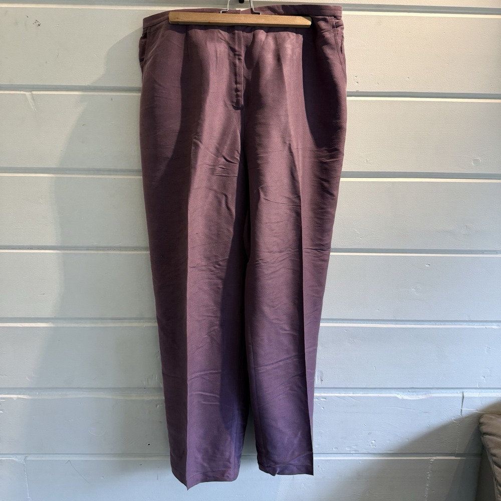 Eileen Fisher 100% silk pants Mauve/Purple 1X Button, Small Flaw On Seat